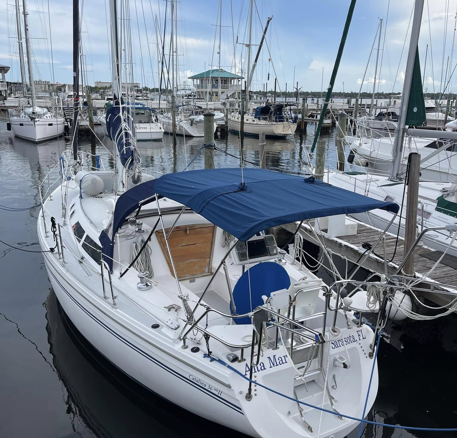 Florida Sailing and Powerboating School and Charters