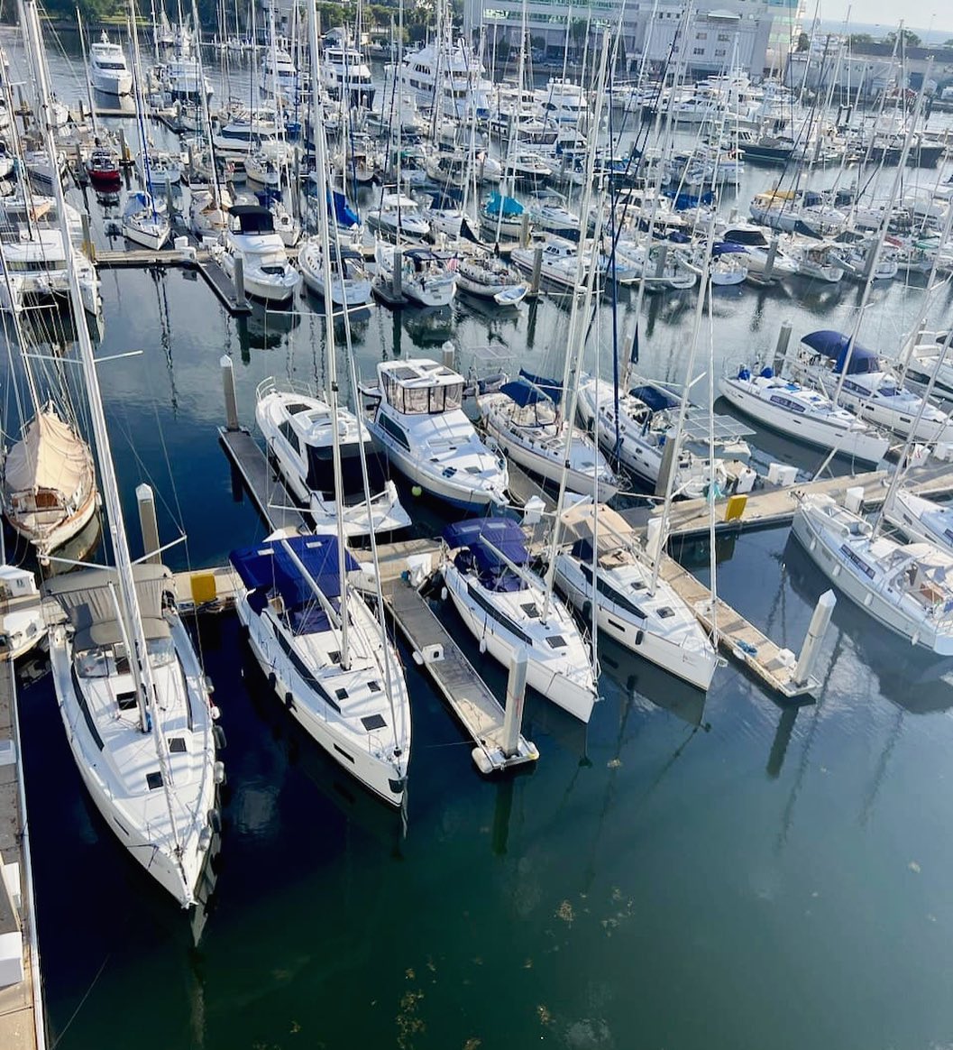 Intelligent Sailing School